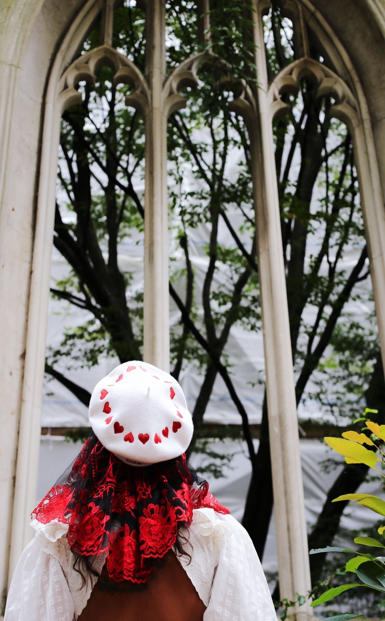 Embroidered hats for women with hearts - Dedais Slow Fashion