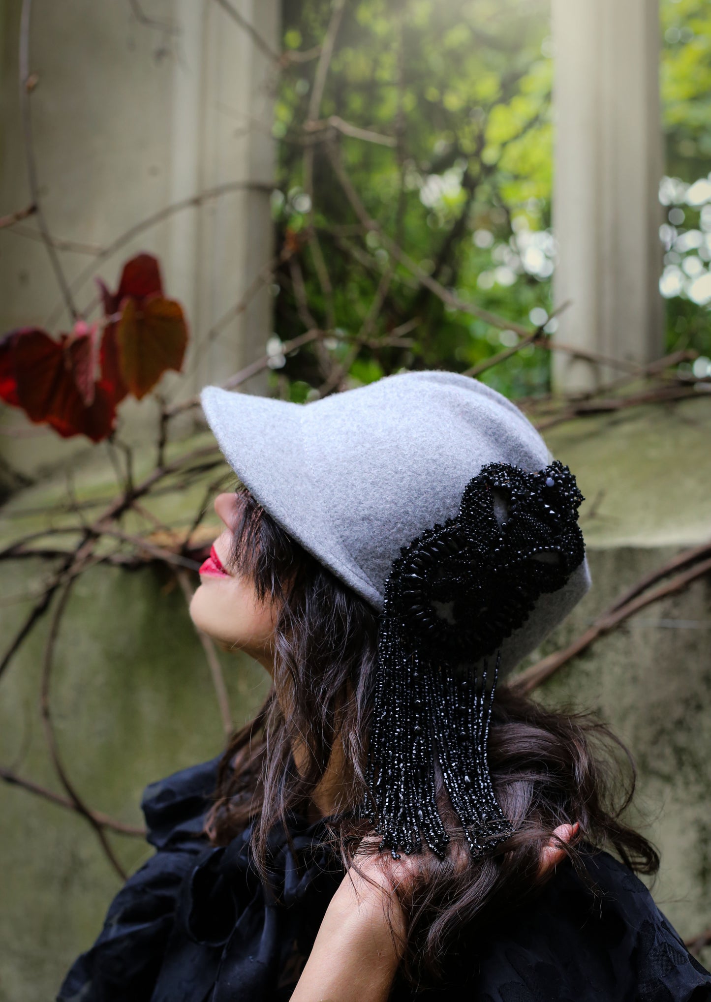 Women cap with 1950 antique jewellery