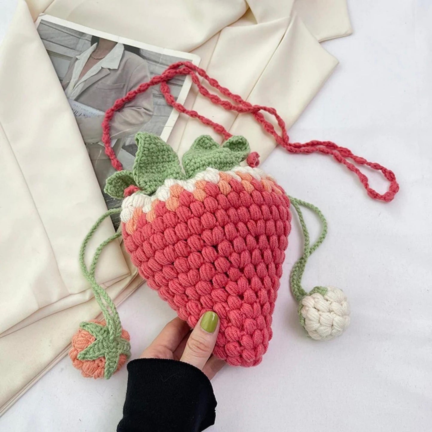 Crochet Strawberry Handbag - Dedais Slow Fashion