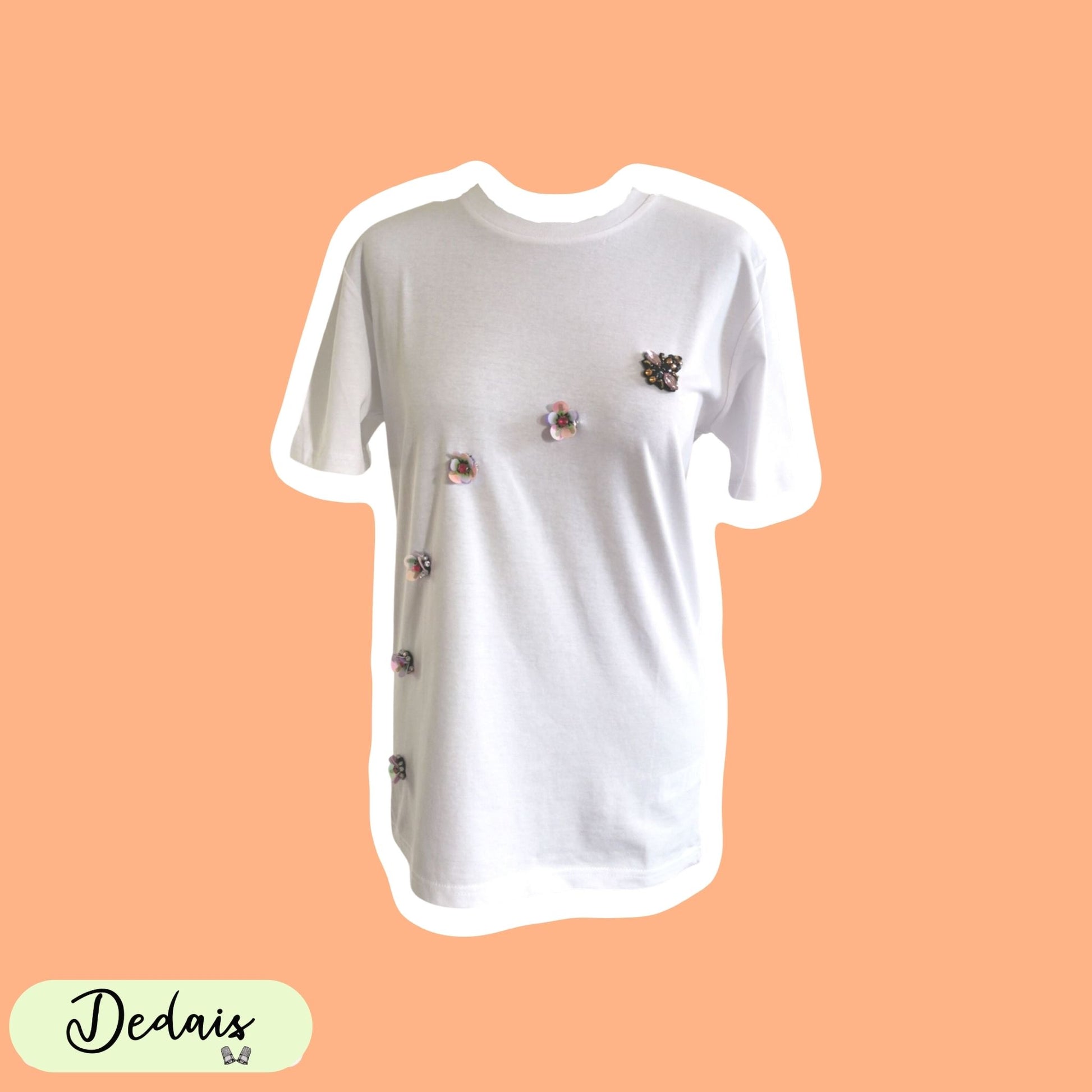 Marga Organic Cotton T-shirt Short Sleeve White with Handmade Recycled Embellished Flowers